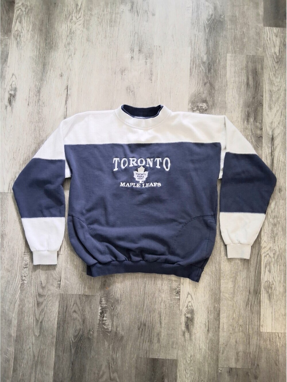 Rare Vintage 90s Toronto Maple Leafs XL Crewneck Softwear Athletics Sweatshirt